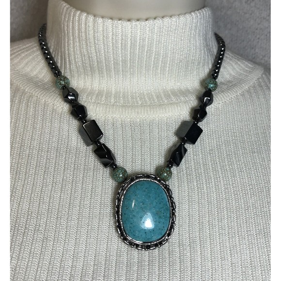 Turquoise Howlite & Hematite Southwestern Style Necklace Gemstone Magnetic Clasp - Picture 1 of 8